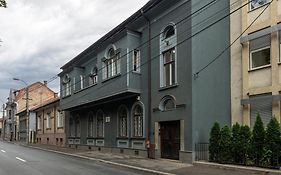 Royal 5* Mansion Near Central Square
